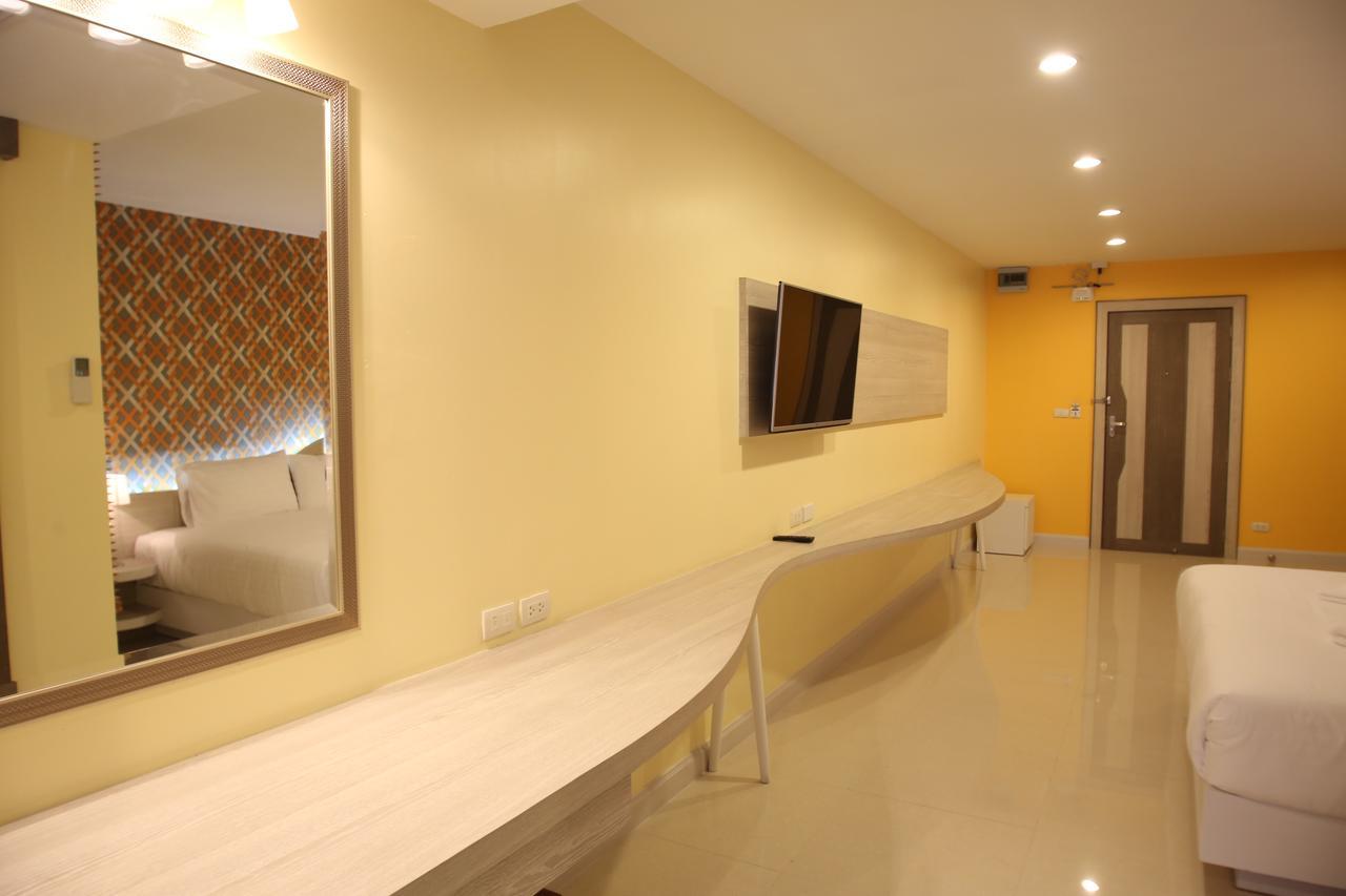 Trebel Pattaya Hotel Bagian luar foto