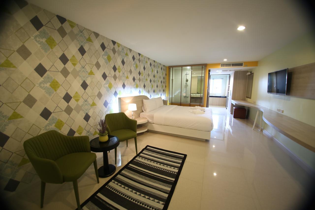 Trebel Pattaya Hotel Bagian luar foto
